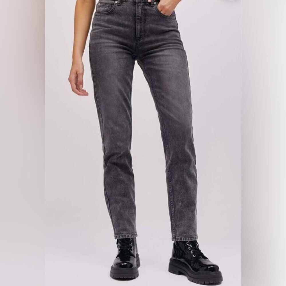 Lee x Daydreamer Women's High Rise 90’s Straight leg Jeans in washed black. 30